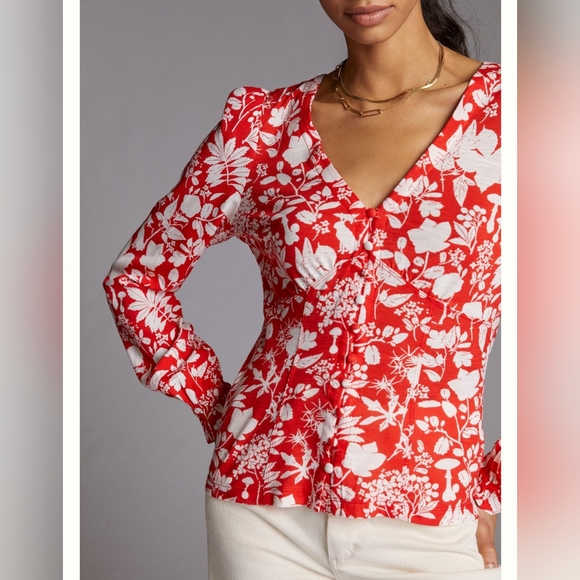 Maeve Seamed V-Neck Top / Red - Picture 2 of 3